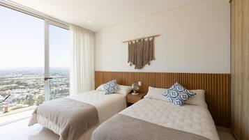 Appartement Penthouse Deluxe, 3 chambres, vue sur la mer | Rideaux d’obscurcissement, accès au Wi-Fi (inclus)