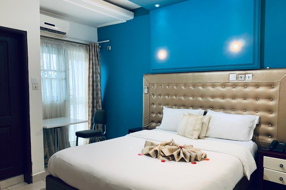 Comfort Single Room, Beach View | In-room safe, desk, laptop workspace, blackout curtains