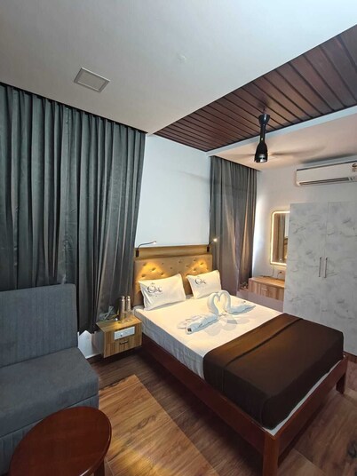 Gangaikonda Cholan Resort