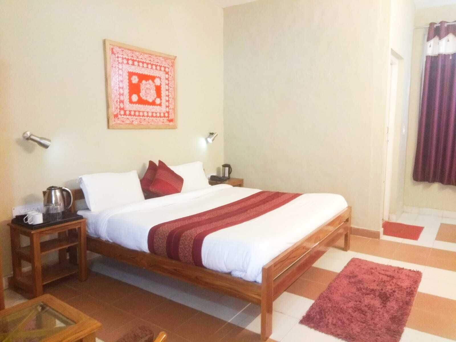 Deluxe Double Room, City View | Desk, free WiFi
