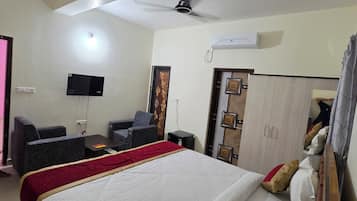 Luxury Suite, Balcony, City View