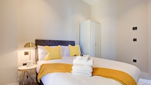 Room - Hybridresi Canary Wharf (London)