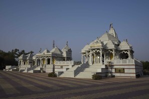 Point of interest - Paras Yatri Bhawan (Jalor)
