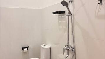 Villa, 3 Bedrooms, Private Pool | Bathroom | Free toiletries, towels, soap, shampoo