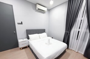 Iron/ironing board, free WiFi