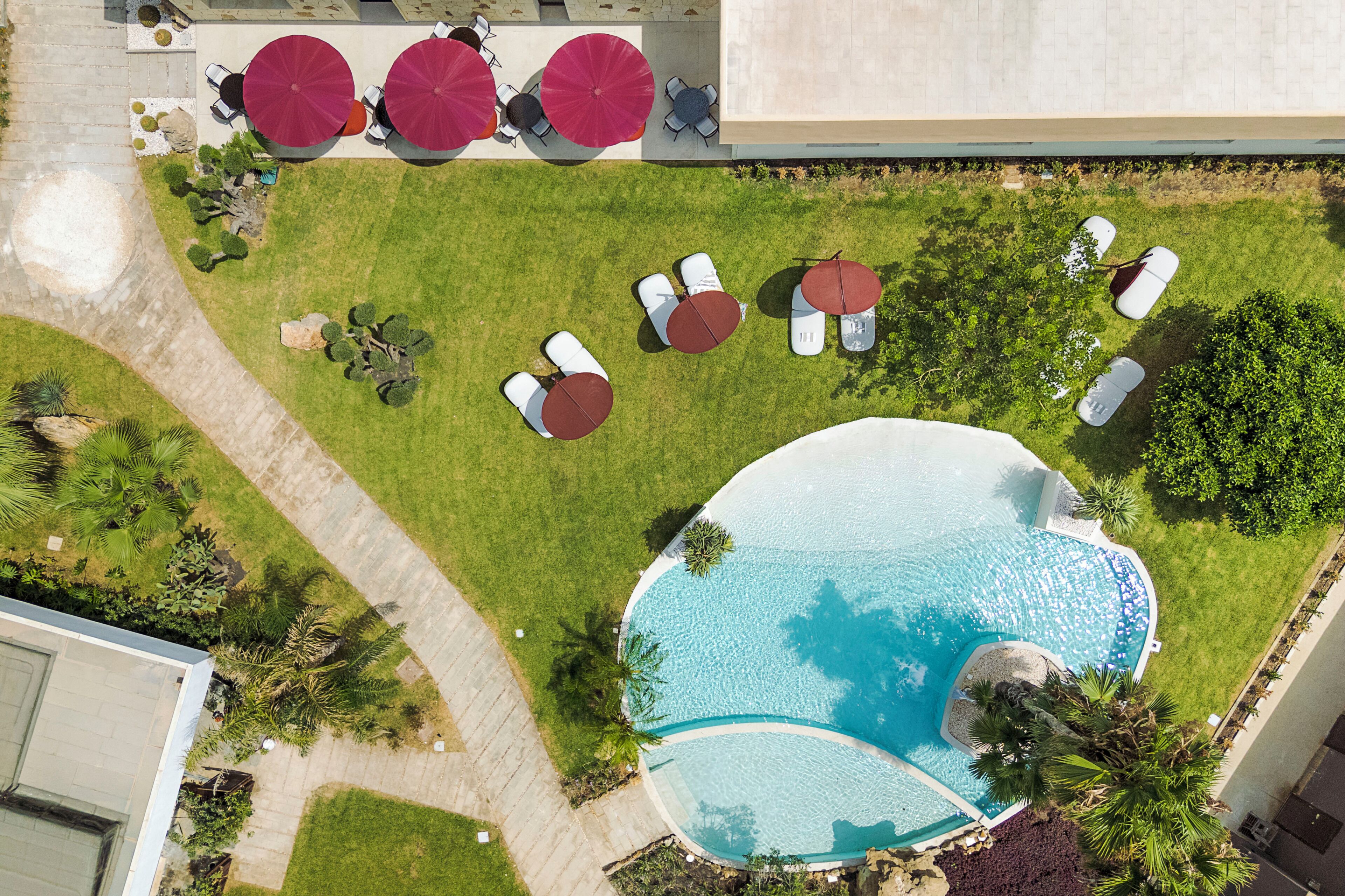 Seasonal outdoor pool
