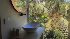 Ảnh chưa phân loại, 3 trong số 56 ảnh, nút