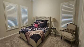 Iron/ironing board, Internet, bed sheets