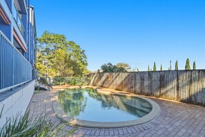Pool - Poolside 2-Bed Apartment Near Coolangatta (Coolangatta)