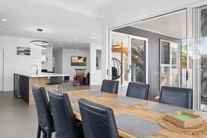 Dining - Poolside 2-Bed House in Coolum Beach (Coolum Beach)