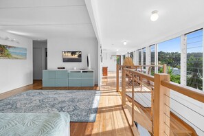 Room - Poolside 2-Bed House in Coolum Beach (Coolum Beach)