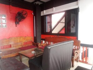 Interior - Charming Triple Studio Room in South Pattaya (Muang Pattaya)