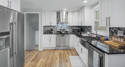 3 Mi to Talcott Mtn! Family Home w/ Yard & Grill