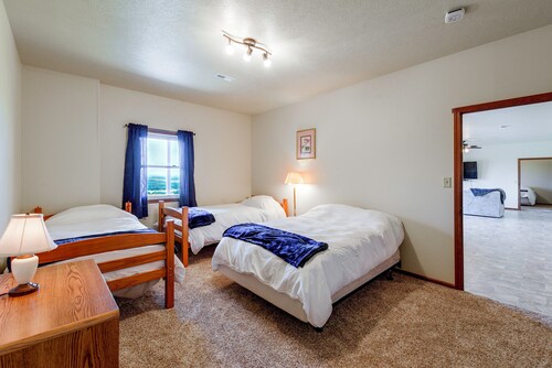 Bison Ranch Retreat: 8 Mi to Niobrara State Park