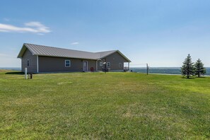 Exterior - Bison Ranch Retreat: 8 Mi to Niobrara State Park (Niobrara)