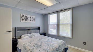 3 chambres, fer et planche à repasser, accès Internet, draps fournis