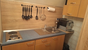 Unclassified image, 4 of 15, button - Spacious Holiday Apartment in Tiszafüred near Lake Tisza (Tiszafüred)