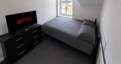 Alice Place 4BR Long-Term Stay Parking, WiFi