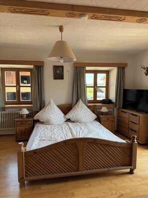 Room - Apartment III for 4 pers. 2 sep. Bedrooms and bathrooms (Rottau)