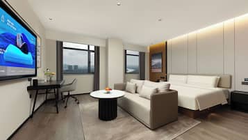 Classic Double Room, Canal View | Desk, laptop workspace, blackout curtains, soundproofing