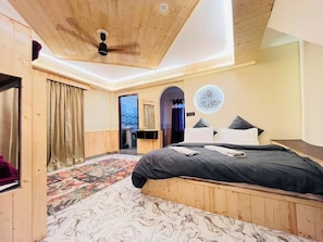 Habitació doble Deluxe, balcó, vistes al riu | Wifi gratuïta 