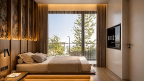 Habitació doble Deluxe, balcó, vistes al turó | Wifi gratuïta 