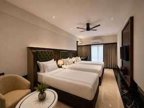 Desk, laptop workspace, free WiFi - Hotel Mulki International  (Mangalore)