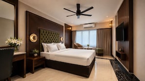Desk, laptop workspace, free WiFi - Hotel Mulki International  (Mangalore)