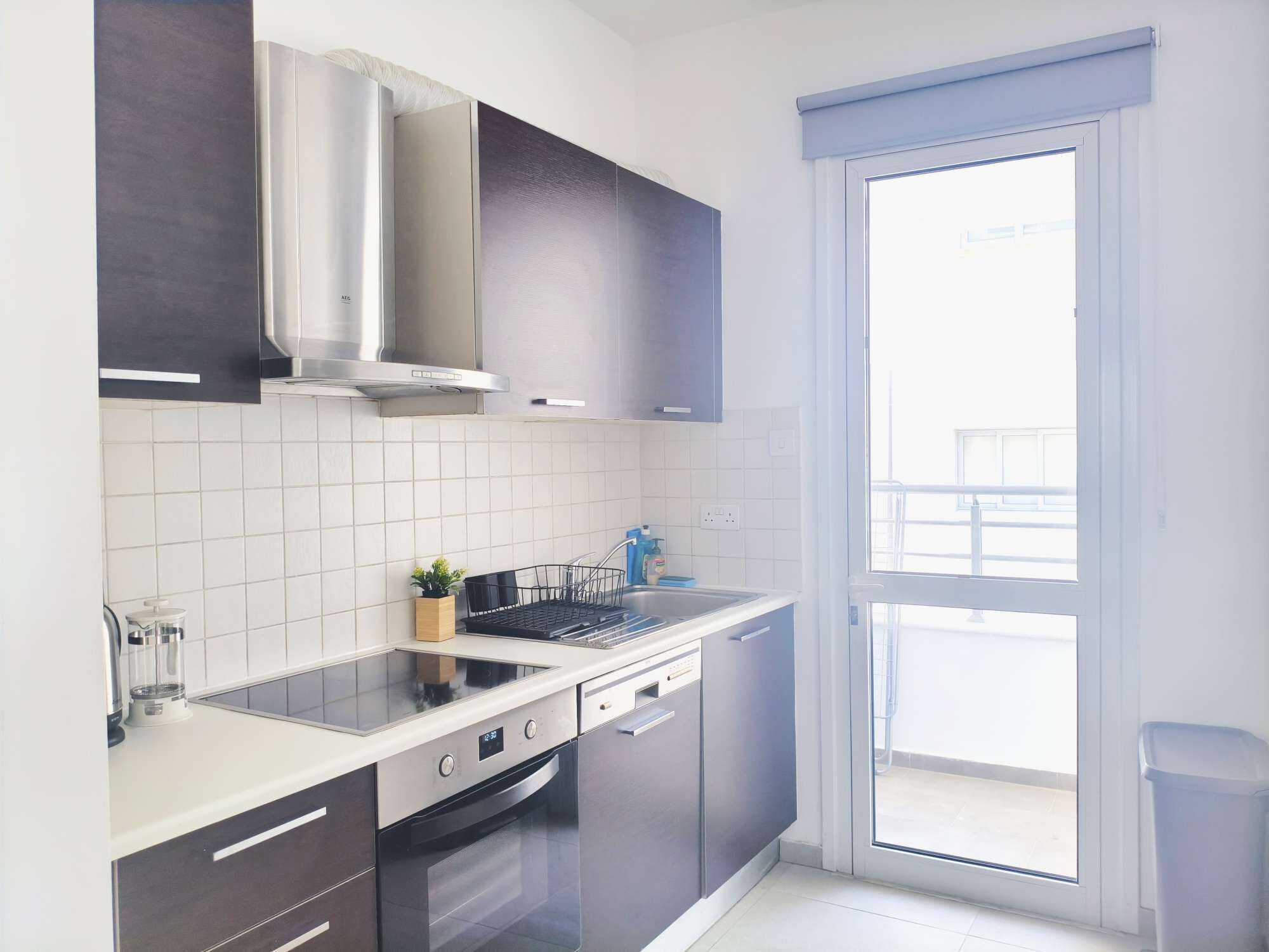 Fridge, microwave, stovetop, cookware/dishes/utensils