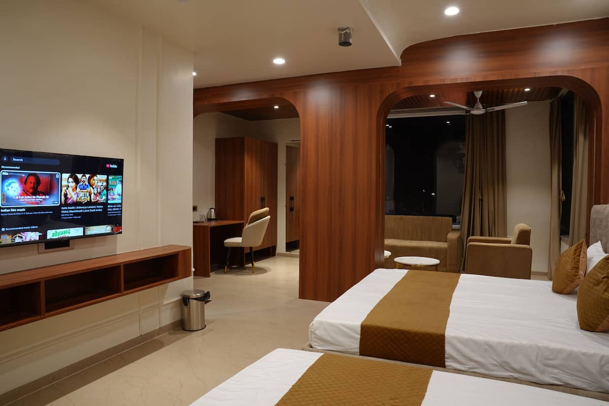 Habitación familiar | Camas extra, wifi gratis y ropa de cama 