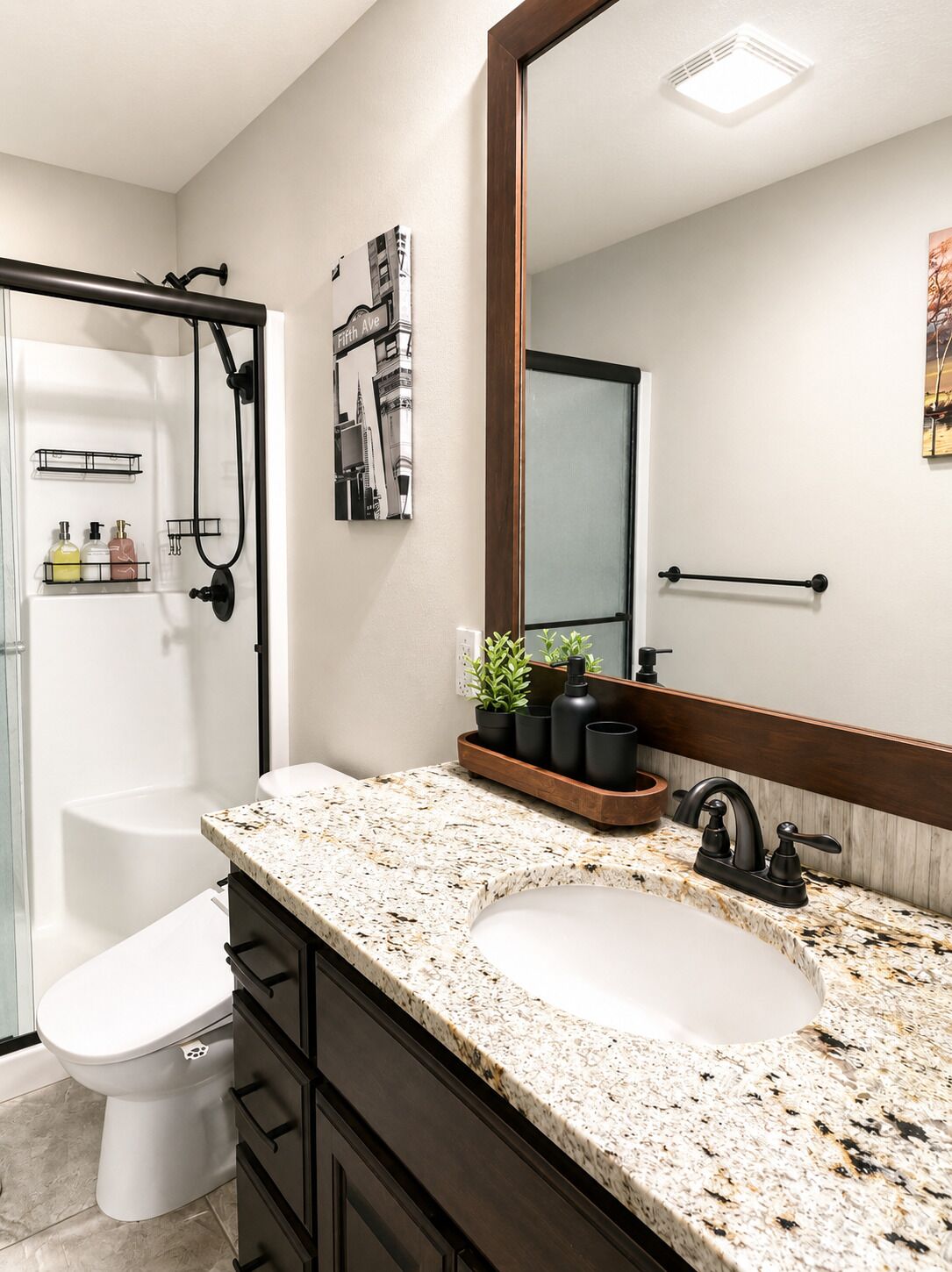 Dusche, Haartrockner, Bidet, Handtücher