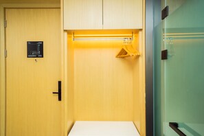 Quarto casal básico, 1 cama Queen | Parte interna