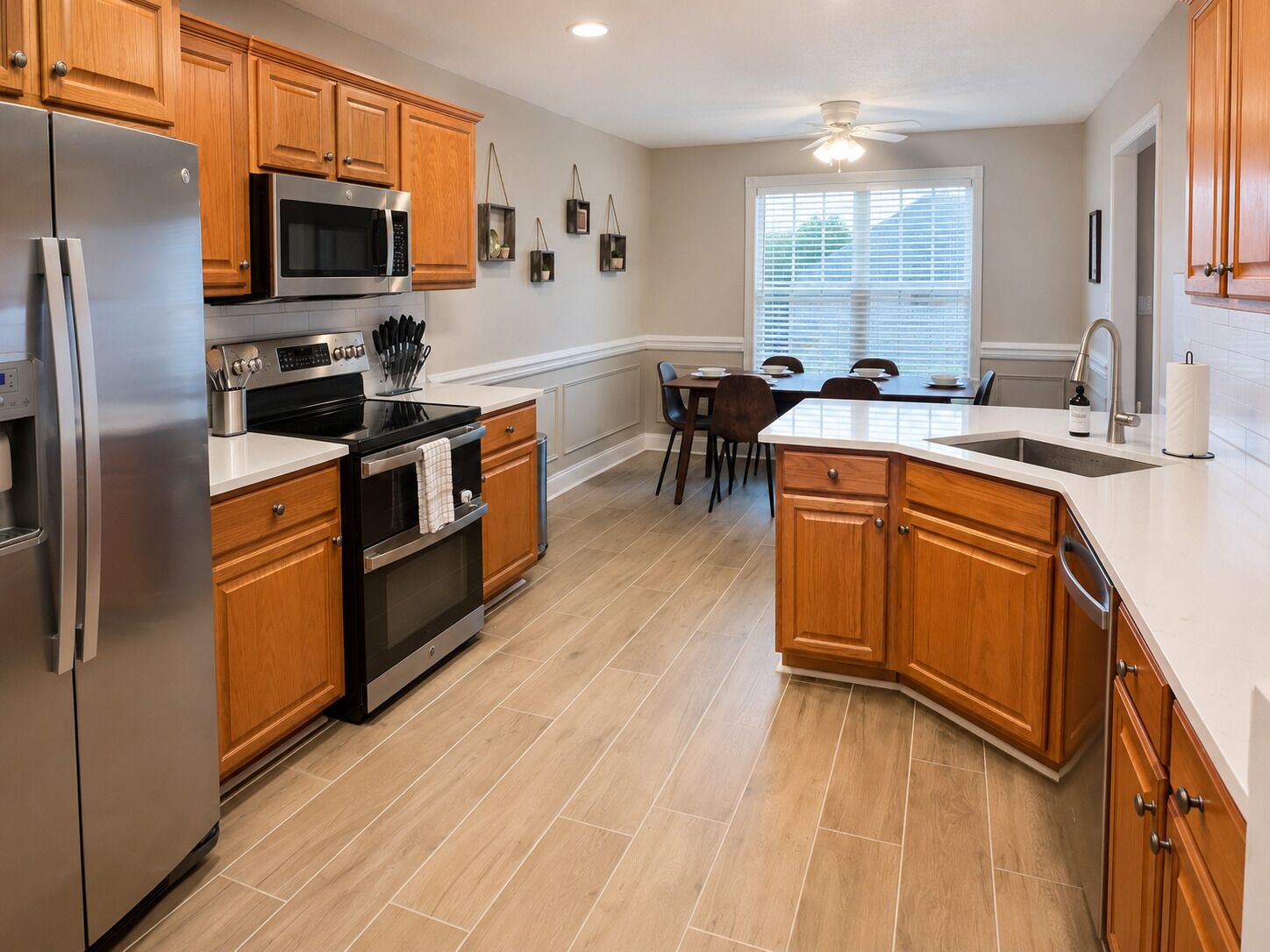 Coffee/tea maker, fridge, microwave, oven