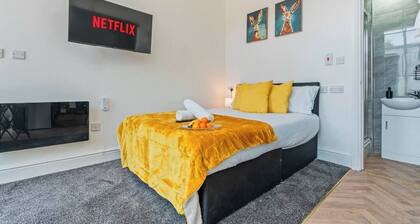 Modern Studio Apartment A with Self Check-In & Fast WiFi in Ilkeston