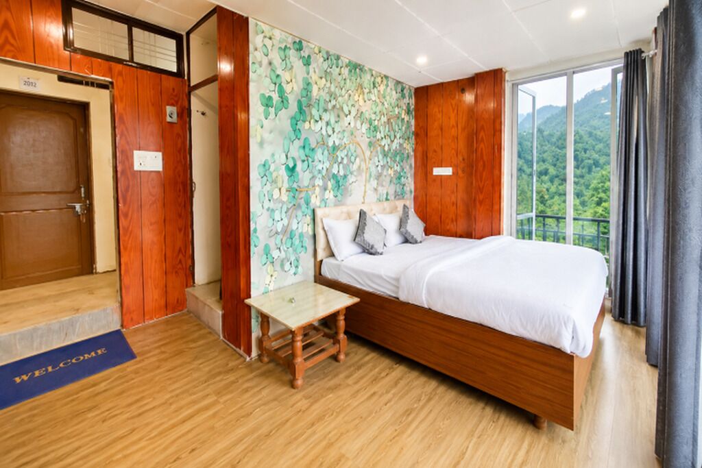 Deluxe Double Room, Balcony, Mountain View | Desk, free WiFi