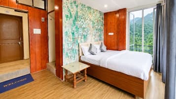 Deluxe Double Room, Balcony, Mountain View | Desk, free WiFi