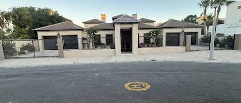 House, 2 Bedrooms, Accessible, Patio | Exterior