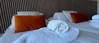 Es Grop Apartments