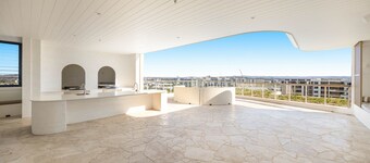 Poolside 2-bed Apartment at Lake Kawana