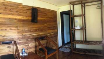 Bungalow, Valley View | Interior