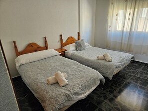Room - Vrbo Property (Los Baños de Fortuna)