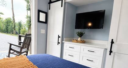 Bluebonnet | Sleeps 6 | Lake Access