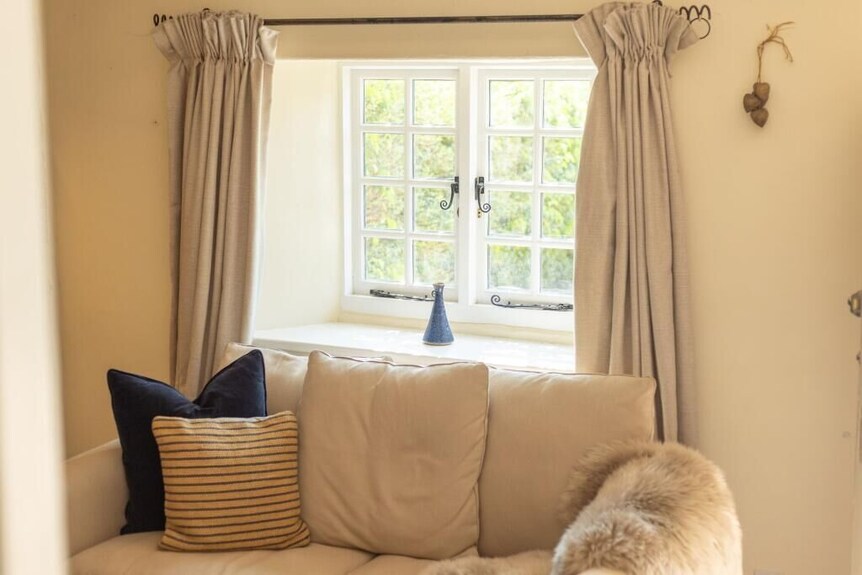 Cotswold Cottage | Log Burner | Private Garden - Moreton-in-Marsh