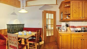 Apartment | Dining
