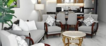 Sea view central luxury apartment 212