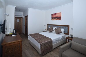 Habitación doble Deluxe, vista a la ciudad | Wifi gratis