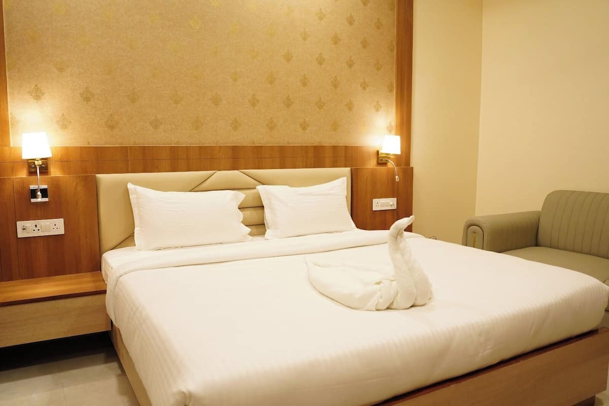 Superior Room | Desk, laptop workspace, free WiFi