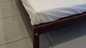 Iron/ironing board, WiFi