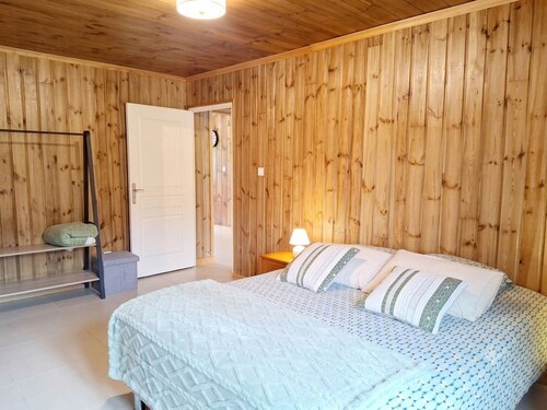 Lodging with panoramic mountain view - 6 guests