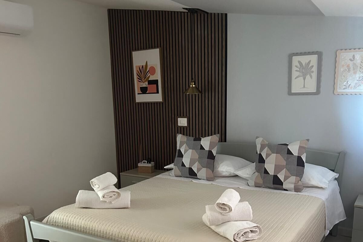 Classic Double Room, Balcony, Hill View